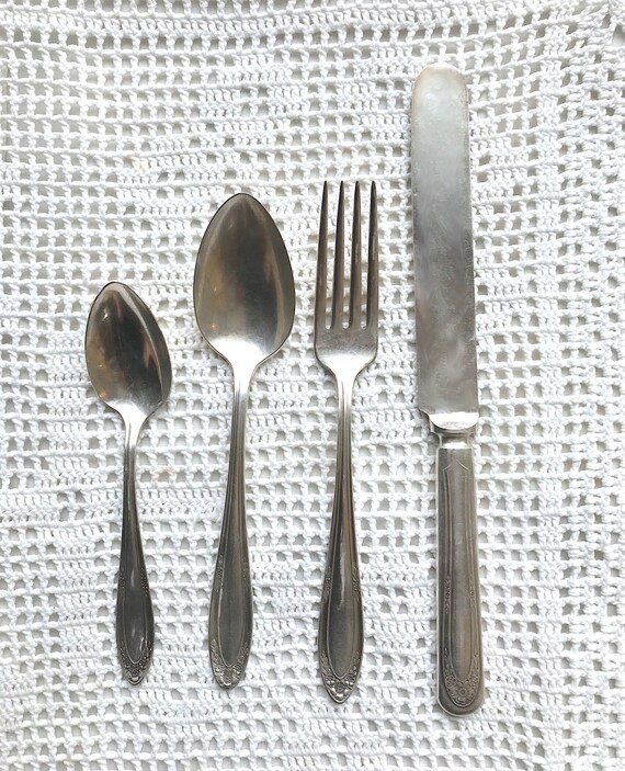 1930年代｜イギリス｜Oneida Community｜スプーン（4本セット） Oneida Community Service Silver Plate Four Piece Place Settings
