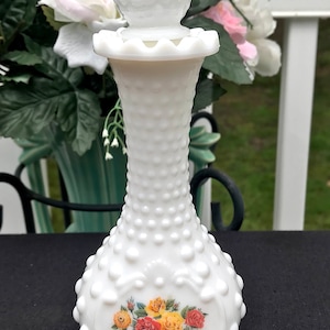 Bouteille de parfum Avon Milk Glass Hobnail Buret Roses Fleurs image 1