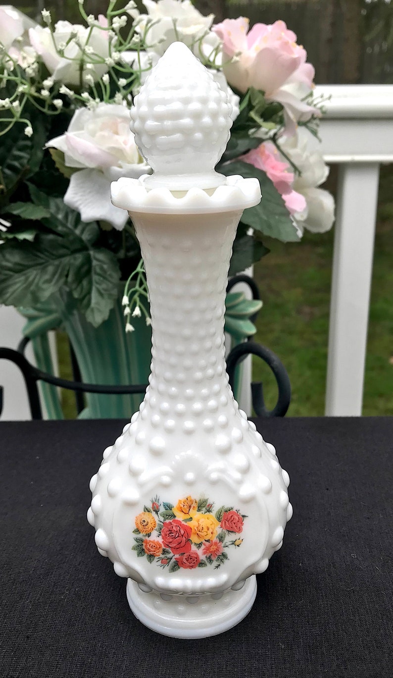 Bouteille de parfum Avon Milk Glass Hobnail Buret Roses Fleurs image 1