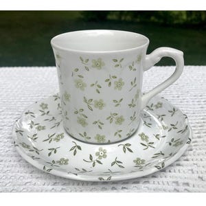 J & G Meakin Forget Me Not Green Cup And Saucer Sets
