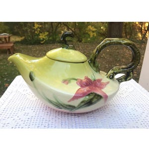 Hull Art Pottery 1950s Woodland Teapot Gloss Mid Century Aladdin Shape