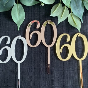 60、60歳、60歳、ハッピー60歳、60歳の誕生日ケーキトッパー、アクリルまたは木製。サイズとカラーは複数ご用意。翌日迅速発送