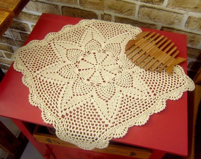 Hand Crochet Pineapple Tablecloth Square, Vintage Style Pineapple