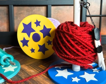 Stars Yarn Holder in Custom Colors - Lightweight Portable Yarn Minder