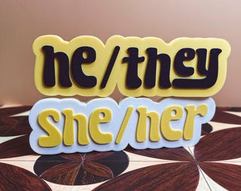 Pronoun Desk Sign - Freestanding Office Decor with Custom Pronouns and Retro Vibe