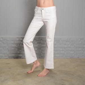 vintage 90s 00s y2K LEI jeans flare leg bellbottom low rise flower embroidery vtg size 5 1990 2000 white stretch jeans
