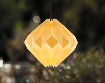 origami lampshade: Vanilla Diamond (soft yellow)
