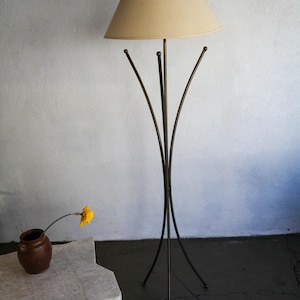 Vintage late modern bronze tripod floor lamp