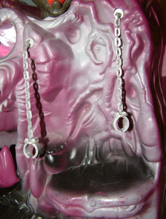 Two piece set of detailed chain /& shackles for vintage MOTU snake mountain