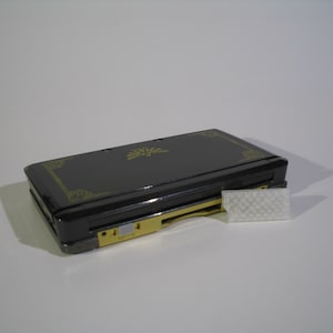 1 piece 3DS cart dust plug Made in the USA.