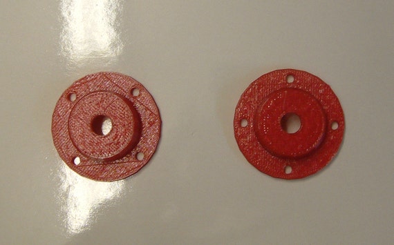 Set of Two Oe-tech Rubber Reel to Reel Spool Holders Retainers