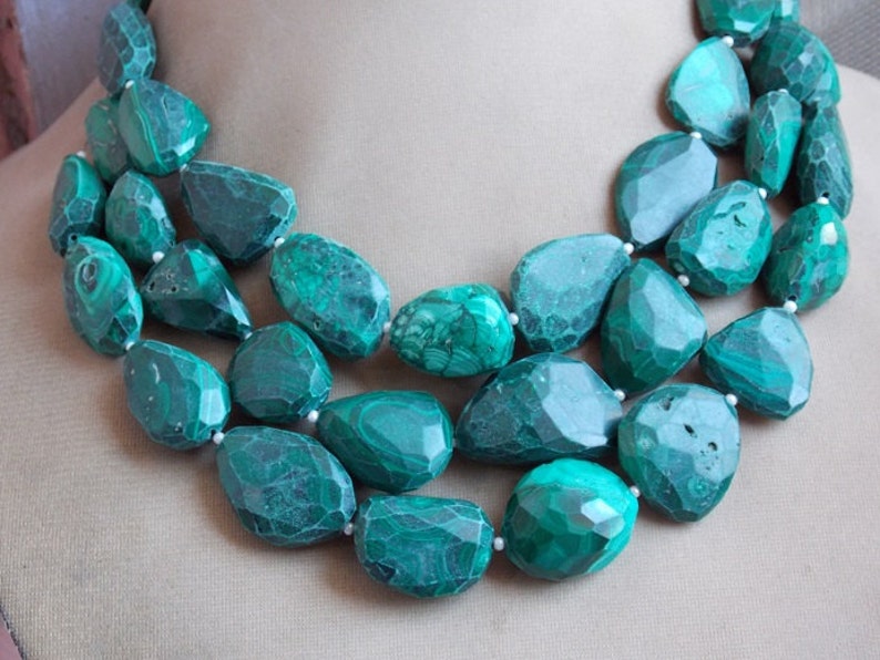 MALACHITE 1.Strand 8 Faceted Flat Tumble 25X20 To 18X15 MM Approx 100/% Natural Beautiful AAA Quality Discounted PriceNew Arrival