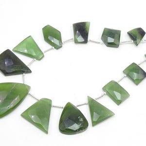 Natural Green Serpentine Faceted Fancy Briolette/Gemstone Beads/For making Jewelry/13Pieces Strand 38X30To17X14 MM/Wholesale Price/WM(BR-15)