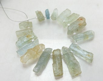 Cuentas de cristal natural aguamarina en bruto/16 piezas (24 x 8 a 11 x 6 mm)/Piedra mineral/Para hacer joyas/Mayorista/Suministros/WM (Br-3)