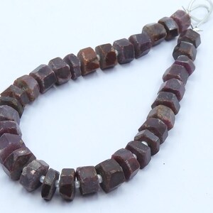 Cuentas de cristal facetado de rubí natural, hebra de barril mate esmerilado, piedras graduadas de 9x6-7 x 5 mm, pulsera de 8 pulgadas, suministros para joyería WB-33
