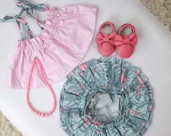 Flamingo Baby Girl Outfit, Baby Summer outfit, Baby Girl Ruffle baby bloomer, Baby Shower Gift, Flamingo Party Outfit