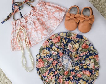 Blush rosa rosa rosa floral Baby Girl Outfit, Baby Summer vestito set, , Baby Girl Ruffle baby bloomer, Baby Doccia Regalo, Tea Party Outfit