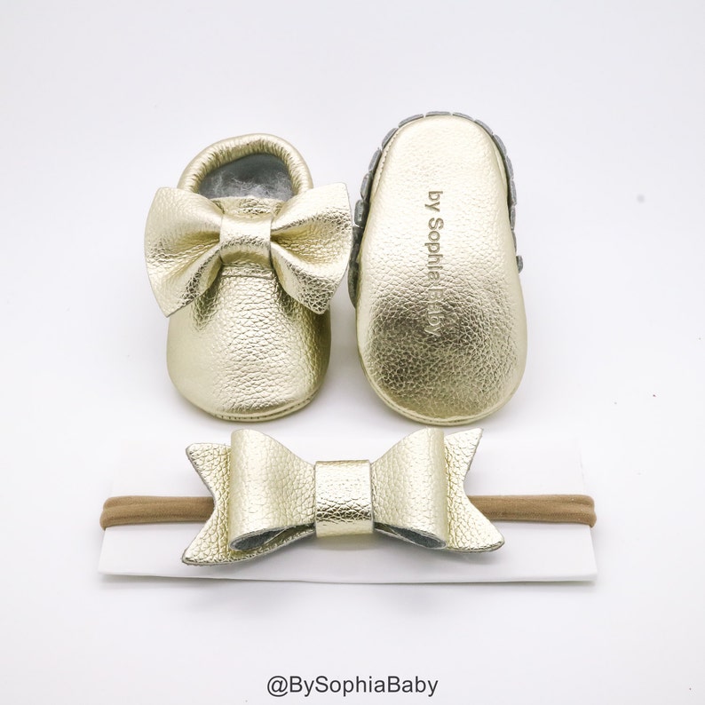 Baby Moccasins, Baby Gold Bow Moccasins, Baby Leather Shoes, Genuine Leather Moccs, Toddler Moccasins, Christmas Baby Moccs, Baby Moccasins image 2