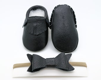 Mocasines de flecos negros, Mocasines negros para bebés, Zapatos de cuero para bebés, Moccs de cuero genuinos, Mocasines para niños pequeños, Moccs para bebés, Regalo de baby shower
