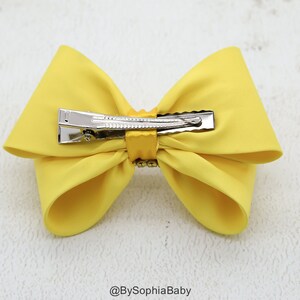 Yellow-Bow Clips