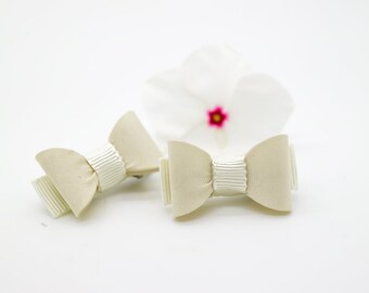 Baby Ivory Bow, Newborn Baby Bow, Ivory Baby Hair Bow, Small Baby Bow Hair Clip, Flower Girl, Baby Small Hair Bow, Champagne Baby Bow, 967