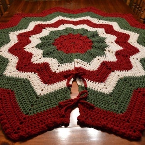 Handmade Large Crochet Christmas Tree Skirt with Bobble Edge, Xmas Tree Skirt, Retro Tree Skirt 52 image 1