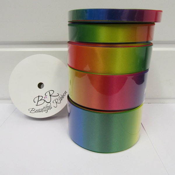 3 mm 10 mm 15 mm 25 mm 38 mm 50 mm Ruban de satin imprimé licorne arc-en-ciel foncé, 2 ou 25 mètres Dégradé d'aluminium double face par Beautiful Ribbon