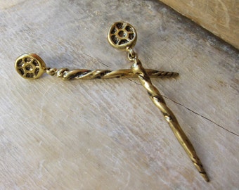 Antique Gold Icicle Earrings - Pinwheel 3D Design - Gold Plated Brass