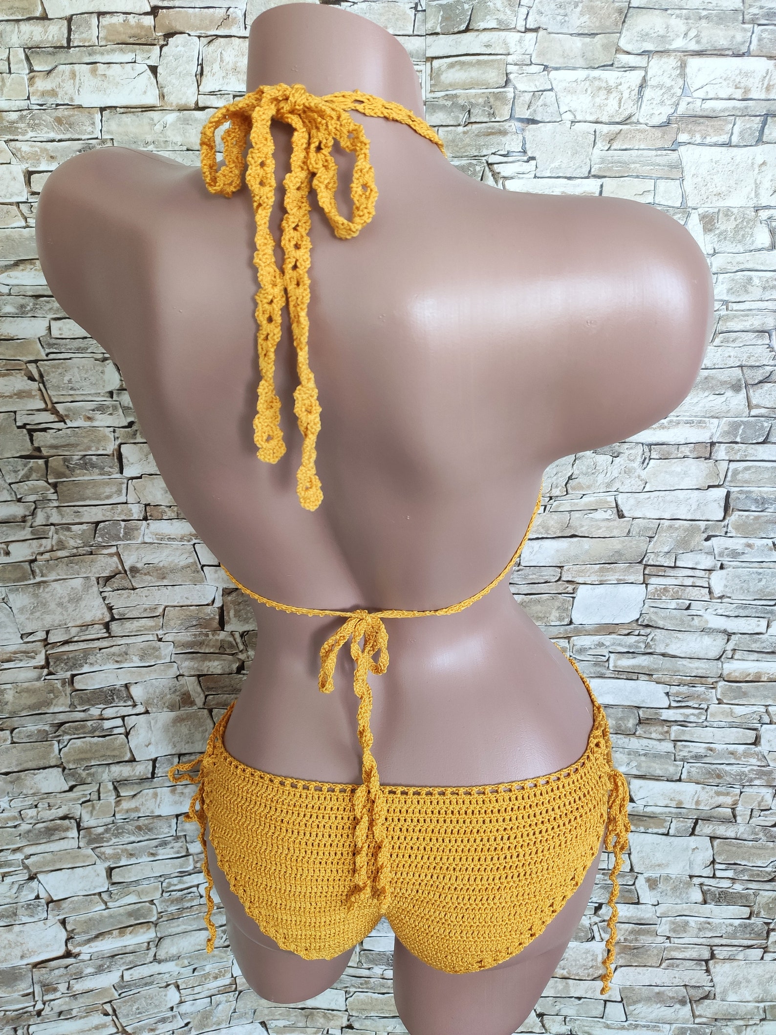Maillot De Bain Une Pièce Forever 21 Noir - Taille Medium - Dos Crocheté - Occasion Très Bon état