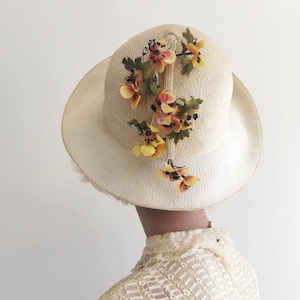 Vintage White Straw Sun Hat with Yellow Flower Details
