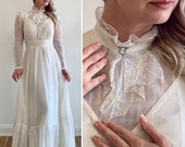 Vintage 1980 39 s Prairie Style Lightweight Wedding Dress - Cameo Detail, Lace, Longsleeves