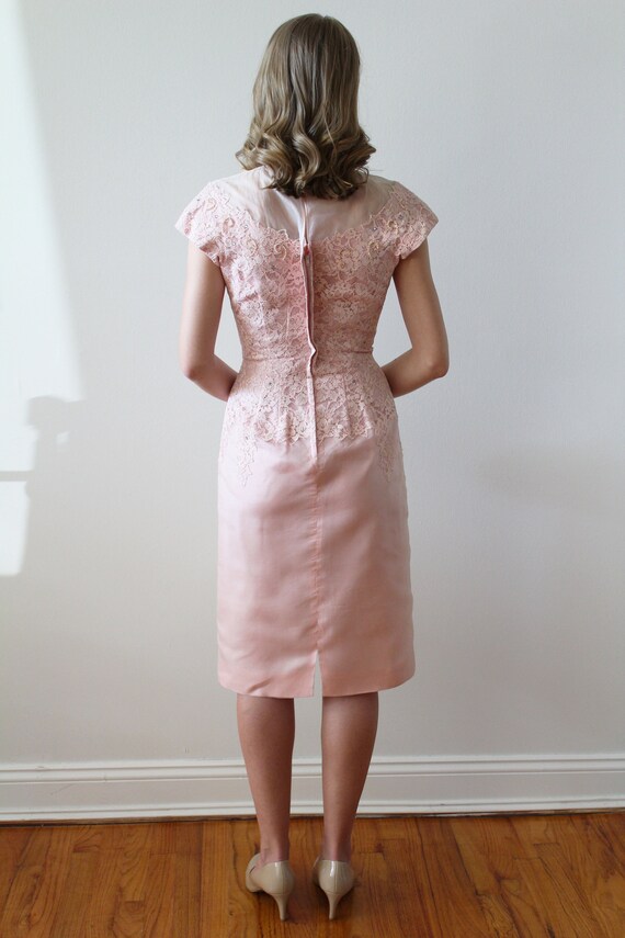 Vintage 1950's Short Sleeve Pink Party Dress with… - image 9