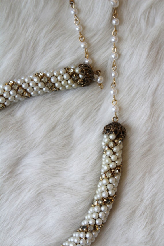 Vintage Faux Pearl and Crystal Necklace - image 9