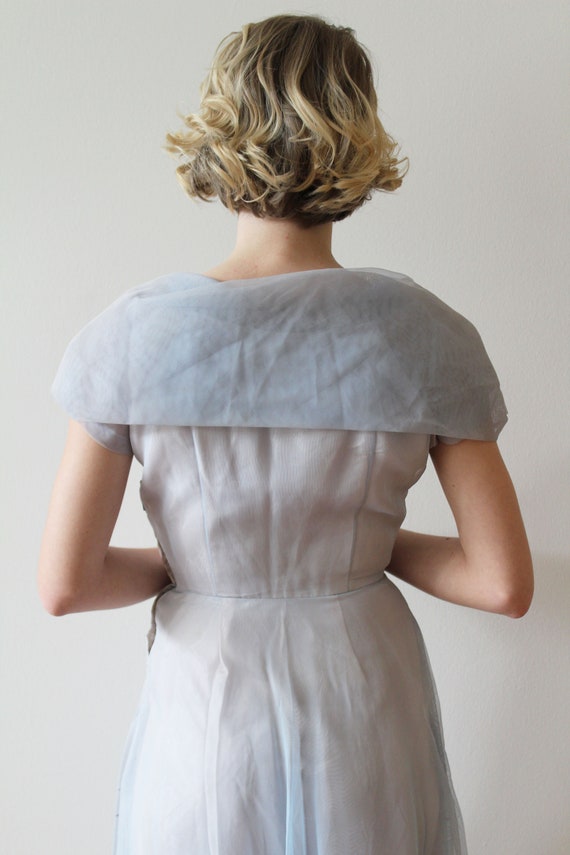 Vintage 1940s - 50s Periwinkle Slight off the Sho… - image 8