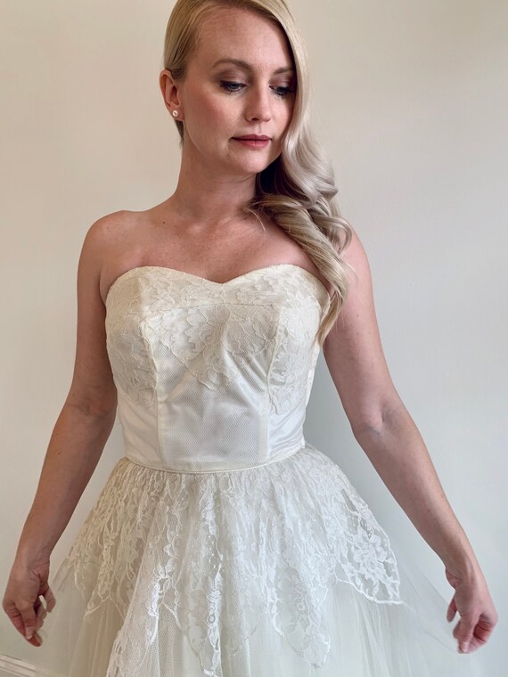 Rustic Vintage inspired 50s Lace Tulle Tea Length Wedding Dress with Cap Sleeves