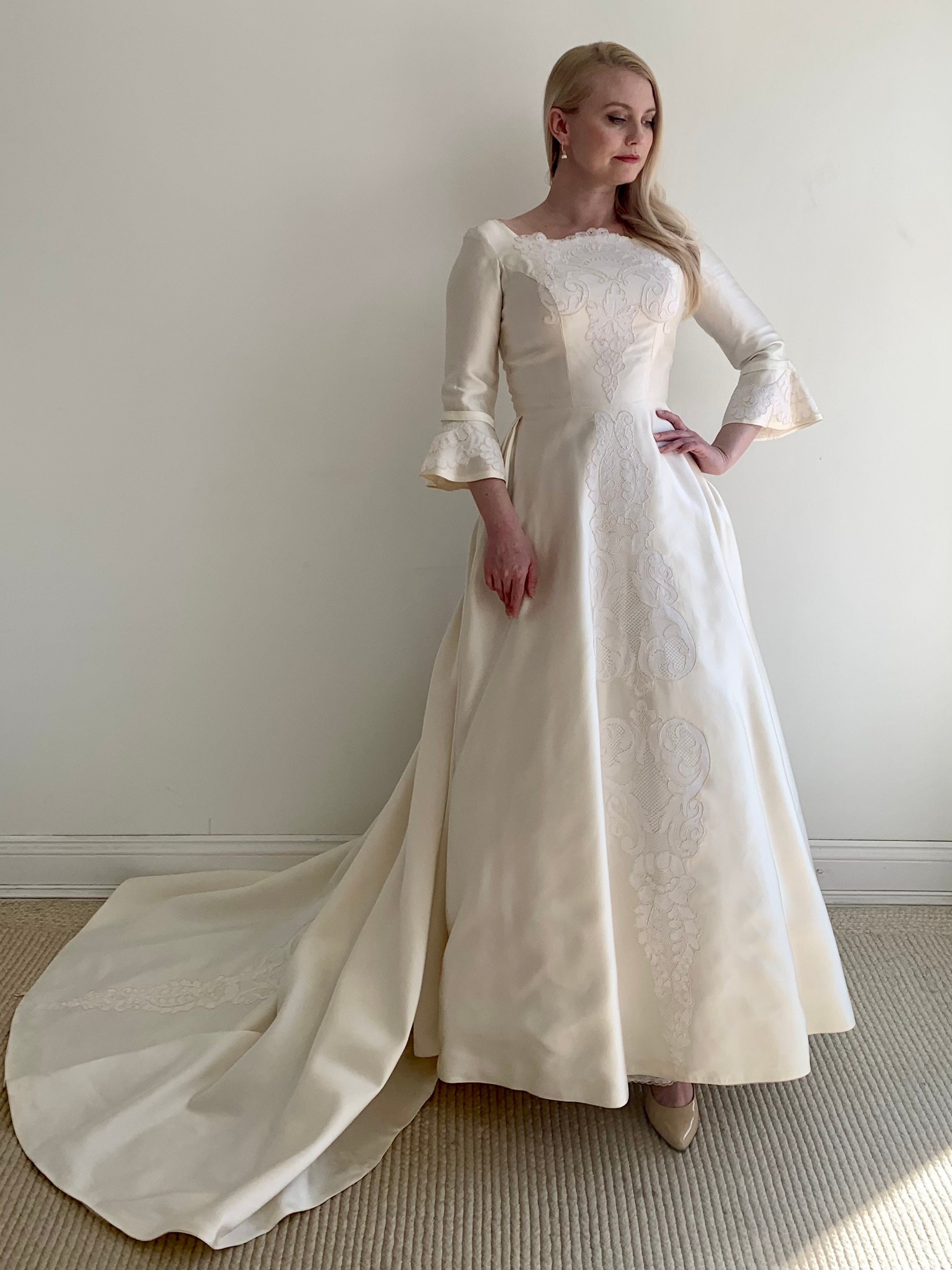 Vintage 1960s Satin Wedding Gown With Three-quarter Sleeve Vintage 1960s Satin Wedding Gown With Three-quarter Sleeve