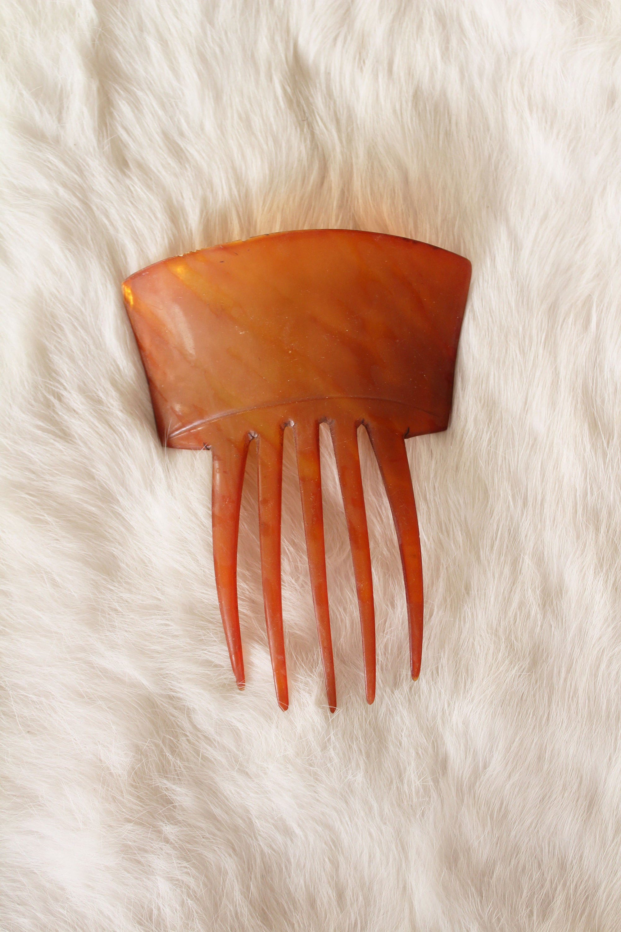 Vintqge Hair Comb Lucite Victorian Style Amber Color Mantilla Antique Dark Amber Lucite / Celluloid Art Deco Mantilla Hair  main image 2