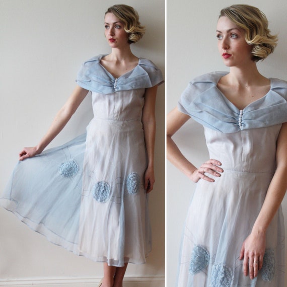 Vintage 1940s - 50s Periwinkle Slight off the Sho… - image 1