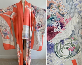 Arancione vintage - Kimono giapponese in seta dipinta a mano color corallo con motivi floreali, farfalle e gru