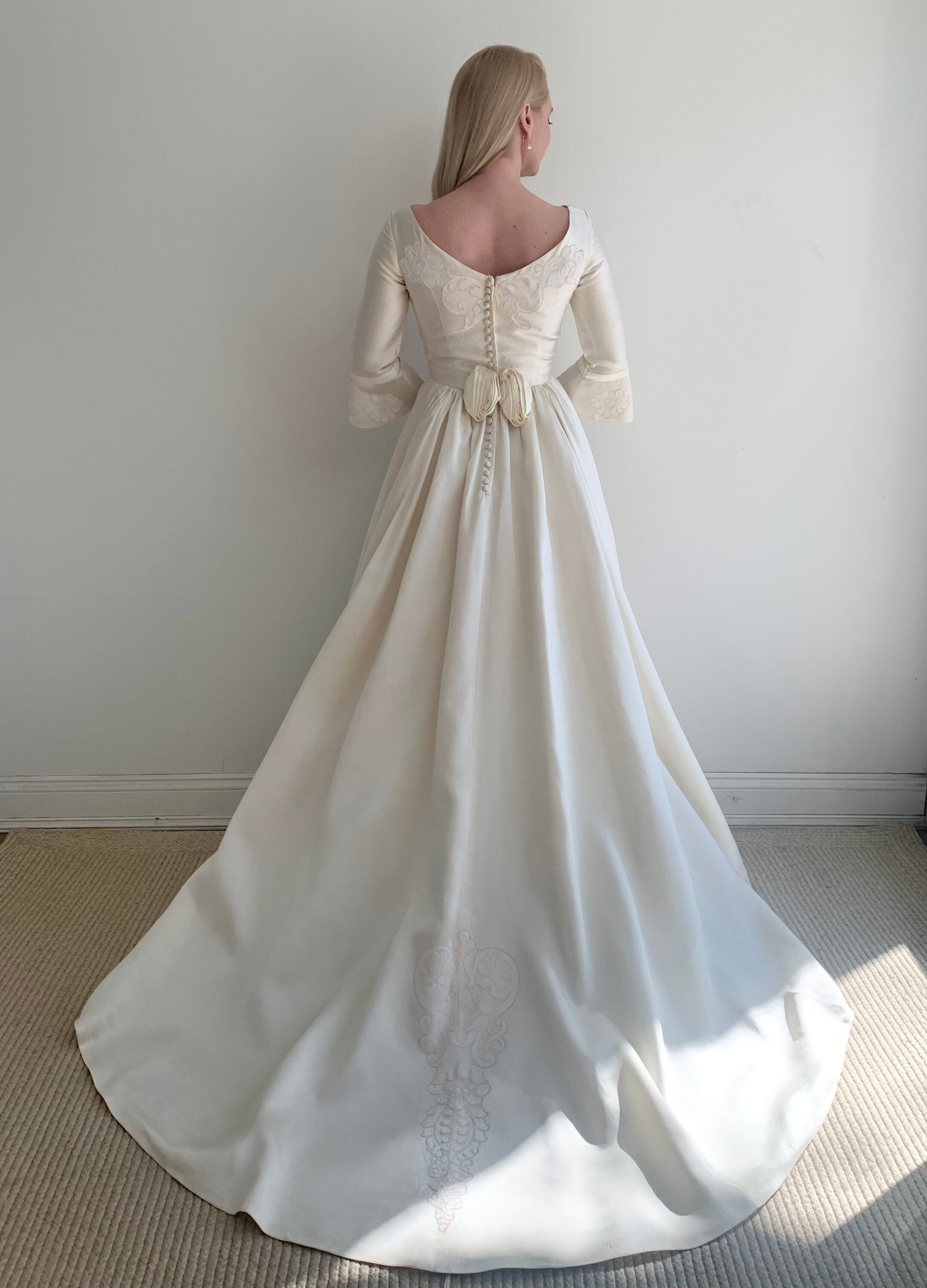 Vintage 1960s Satin Wedding Gown With Three-quarter Sleeve Vintage 1960s Satin Wedding Gown With Three-quarter Sleeve