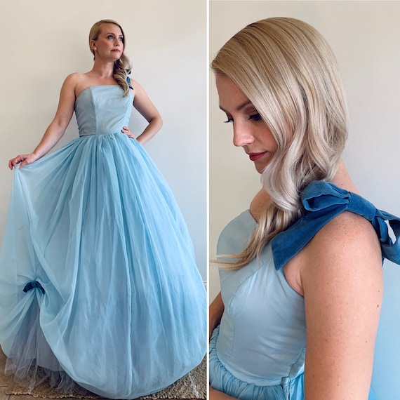 Vintage 1950's Light Blue tone Cinderella style We