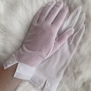 Vintage 1960s Light Ivory Sheer Geometric Pattern Gloves