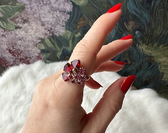 Vintage 1950s Deep Red and Pink Crystal Adjustable Ring with Gold-tone Metal