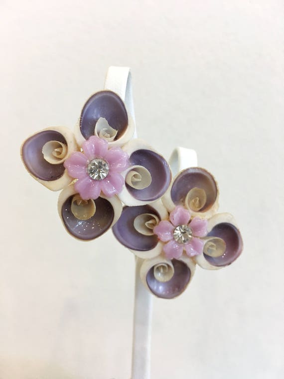 Vintage Purple Shell and Flower Stud Earrings wit… - image 3