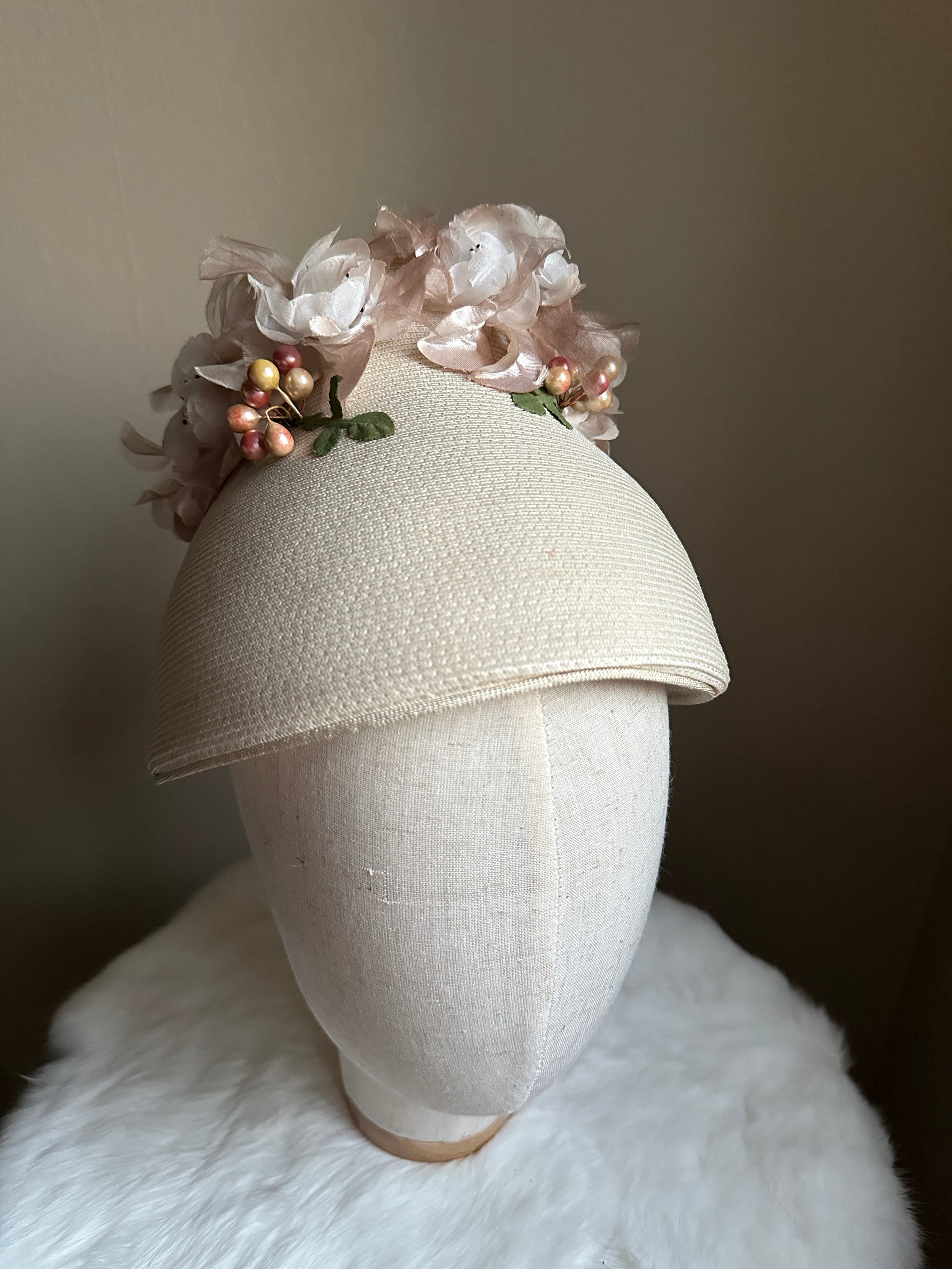 Vintage 1950s Ivory Woven Mini Hat With Pink/dusty Rose 