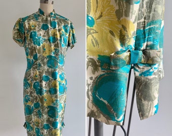 Vintage 1940s -1960s Mod Silk Floral Cheongsam with Petite Bow Details