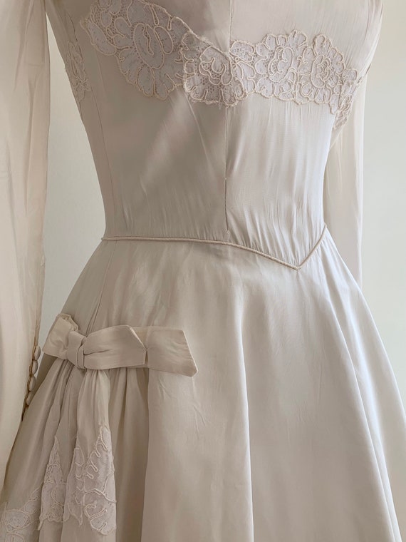 Vintage 1950's Tea Length Taffeta and Lace Appliq… - image 6