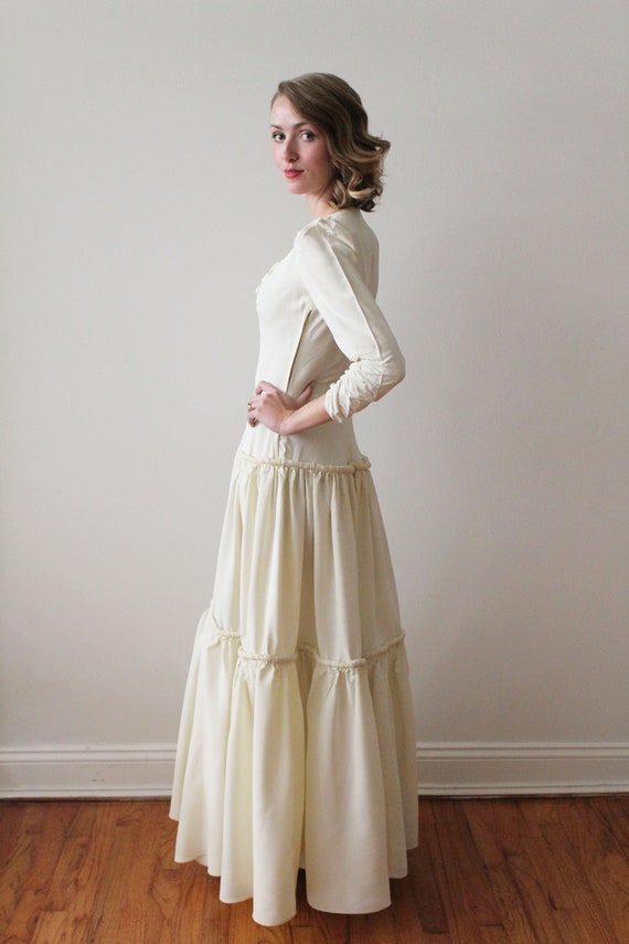 Vintage 1940s Simple Ivory Wedding Dress with Qua… - image 10