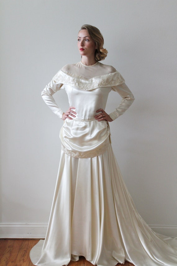 Vintage 1940s Long Sleeved Satin Gown with Embroi… - image 2