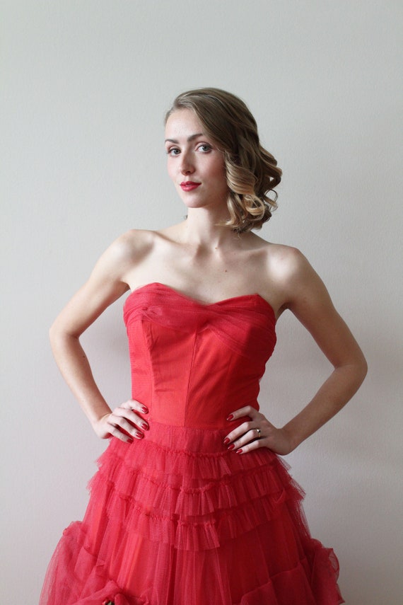 SALE | Was 415 | Vintage 1950s Red Tulle Prom Dre… - image 4